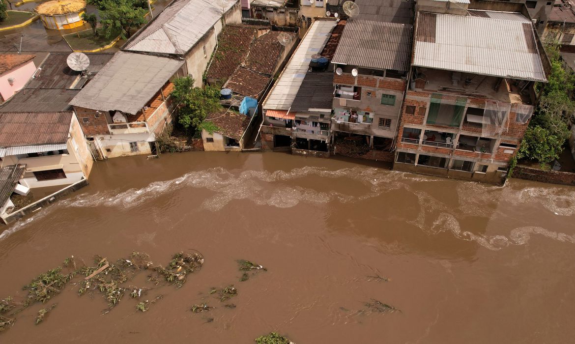 An aerial view shows a flooded street, caused due to heavy rains, in Itajuipe, Bahia state, Brazil December 27, 2021. Picture taken with a drone. REUTERS/Amanda Perobelli