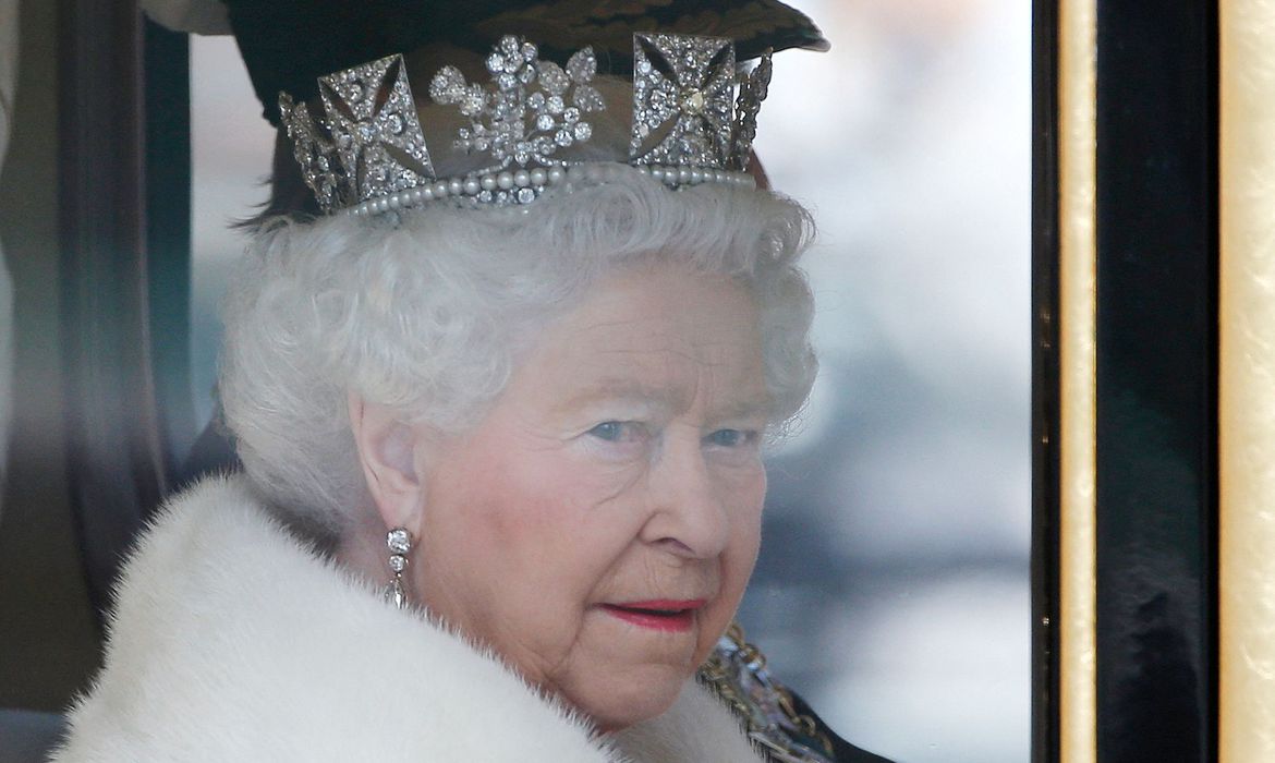 2022-09-08t173746z_1_lynxmpei870wt_rtroptp_4_britain-royals-queen.jpg