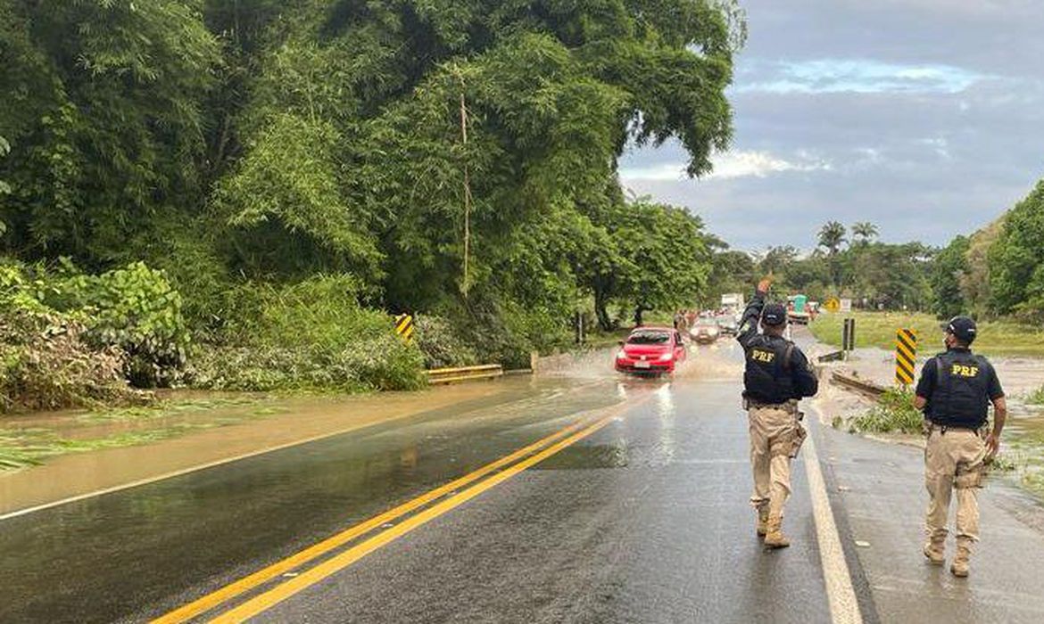 BR-415/BA: o trecho da rodovia federal entre Itabuna e Ilhéus foi liberado para o tráfego de veículos na tarde desta segunda-feira (27).